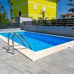 Neda Apartamento