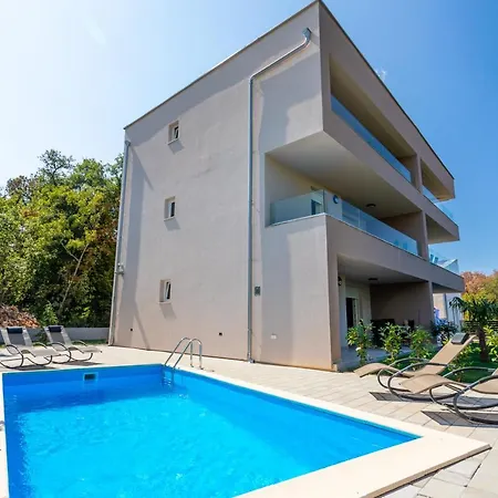Neda Apartment Malinska