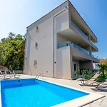 Neda Apartament Malinska