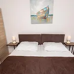 Neda Apartament
